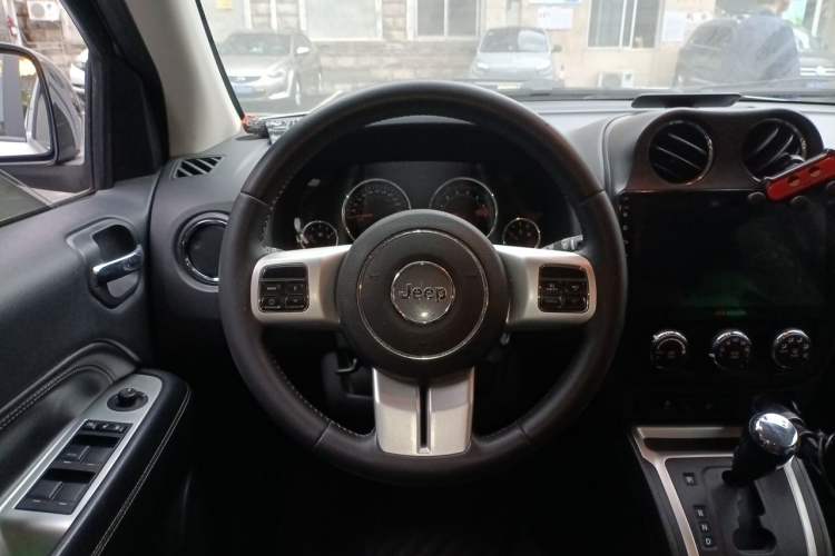 Used Jeep Compass 2014 2.4L Four-Wheel Drive Serpentine Collection Edition Steering Wheel