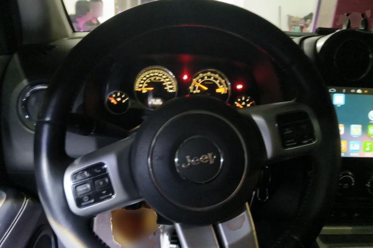 Used Jeep Compass 2014 Revised Version 2.4L Four-Wheel Drive Comfort Edition Steering Wheel