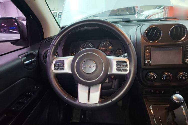 Used Jeep Compass 2014 Revised Version 2.0L Two-Wheel Drive Entry-Level Edition Steering Wheel