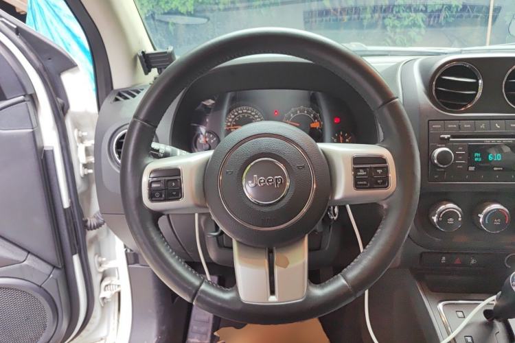 Used Jeep Compass 2014 Revised Version 2.0L Two-Wheel Drive Entry-Level Edition Steering Wheel