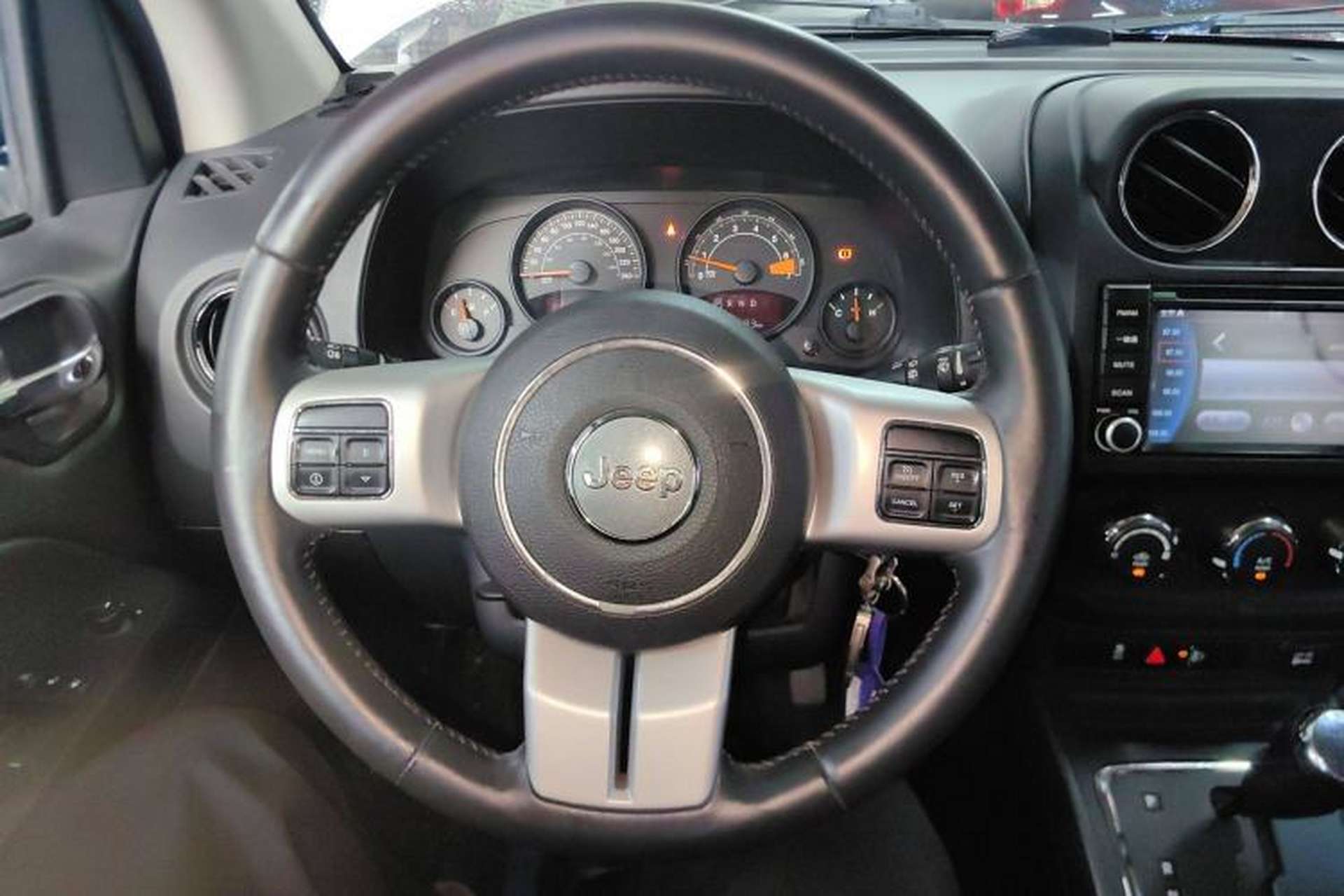 Used Jeep Compass 2014 Revised Version 2.0L Two-Wheel Drive Entry-Level Edition Steering Wheel