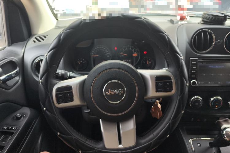 Used Jeep Compass 2014 2.0L two-wheel drive sport version Steering Wheel