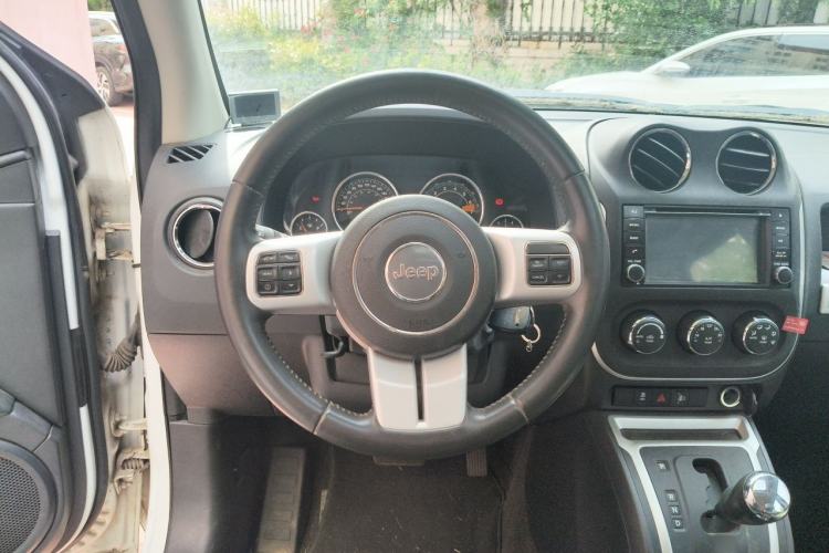Used Jeep Compass 2014 2.4L Four-Wheel Drive Serpentine Collection Edition Steering Wheel