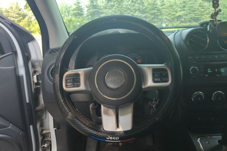 Used Jeep Compass 2014 Revised Version 2.0L Two-Wheel Drive Entry-Level Edition Steering Wheel