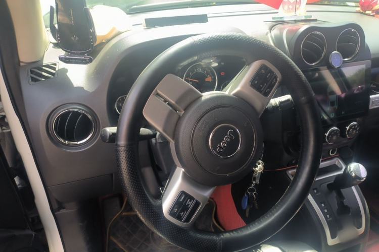 Used Jeep Compass 2014 Revised Version 2.0L Two-Wheel Drive Elite Edition Steering Wheel