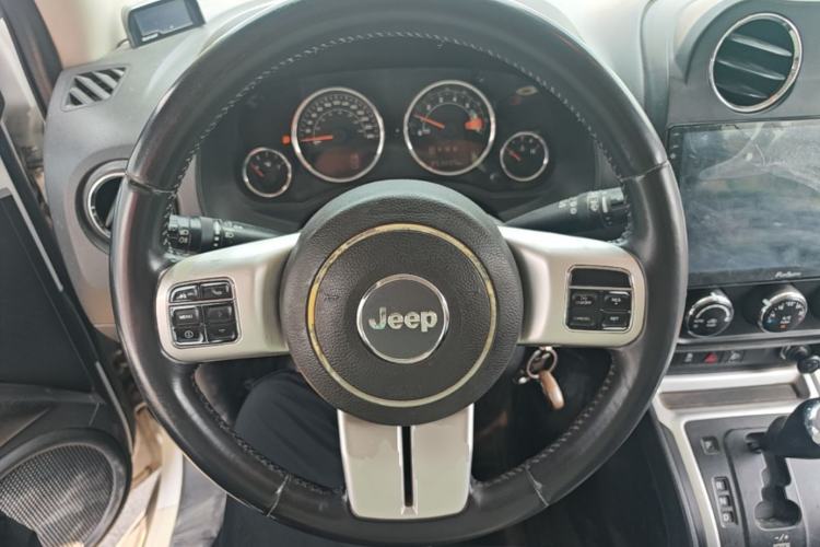 Used Jeep Compass 2014 2.4L Four-Wheel Drive Serpentine Collection Edition Steering Wheel