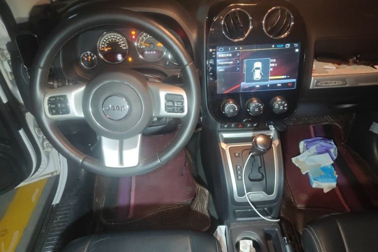 Used Jeep Compass 2014 2.0L two-wheel drive luxury version Steering Wheel
