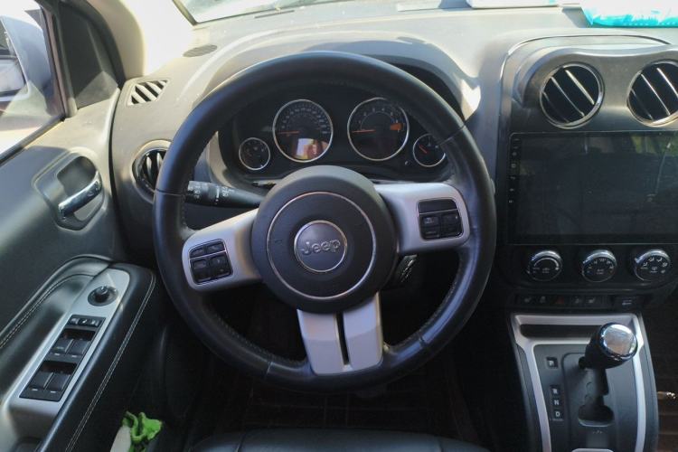Used Jeep Compass 2014 Revised Version 2.0L Two-Wheel Drive Elite Edition Steering Wheel