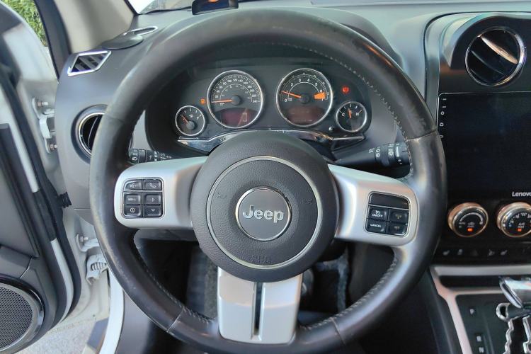 Used Jeep Compass 2014 Revised Version 2.0L Two-Wheel Drive Elite Edition Steering Wheel