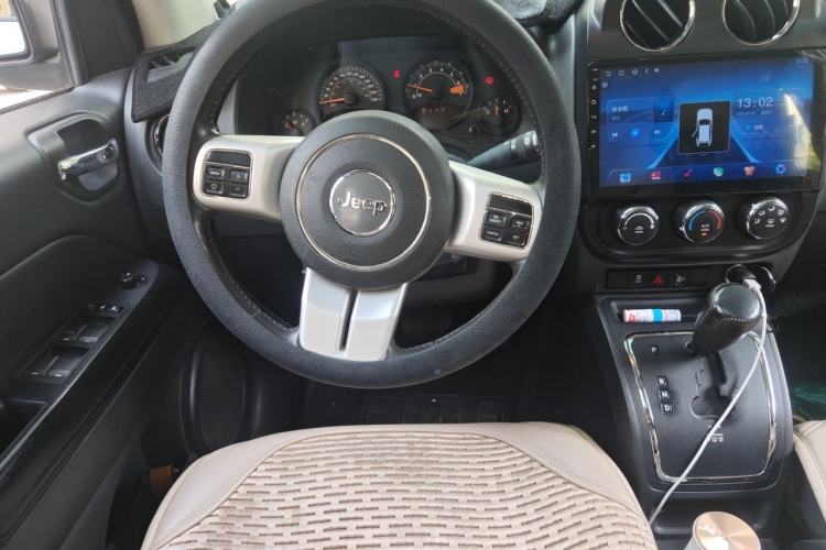 Used Jeep Compass 2014 Revised Version 2.0L Two-Wheel Drive Entry-Level Edition Steering Wheel