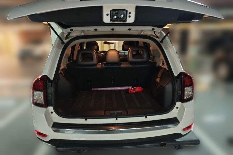 Used Jeep Compass 2014 Revised Version 2.0L Two-Wheel Drive Elite Edition Trunk
