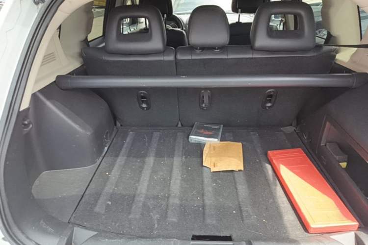 Used Jeep Compass 2014 Revised Version 2.4L Four-Wheel Drive Comfort Edition Trunk