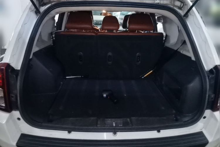 Used Jeep Compass 2014 2.0L two-wheel drive urban version Trunk