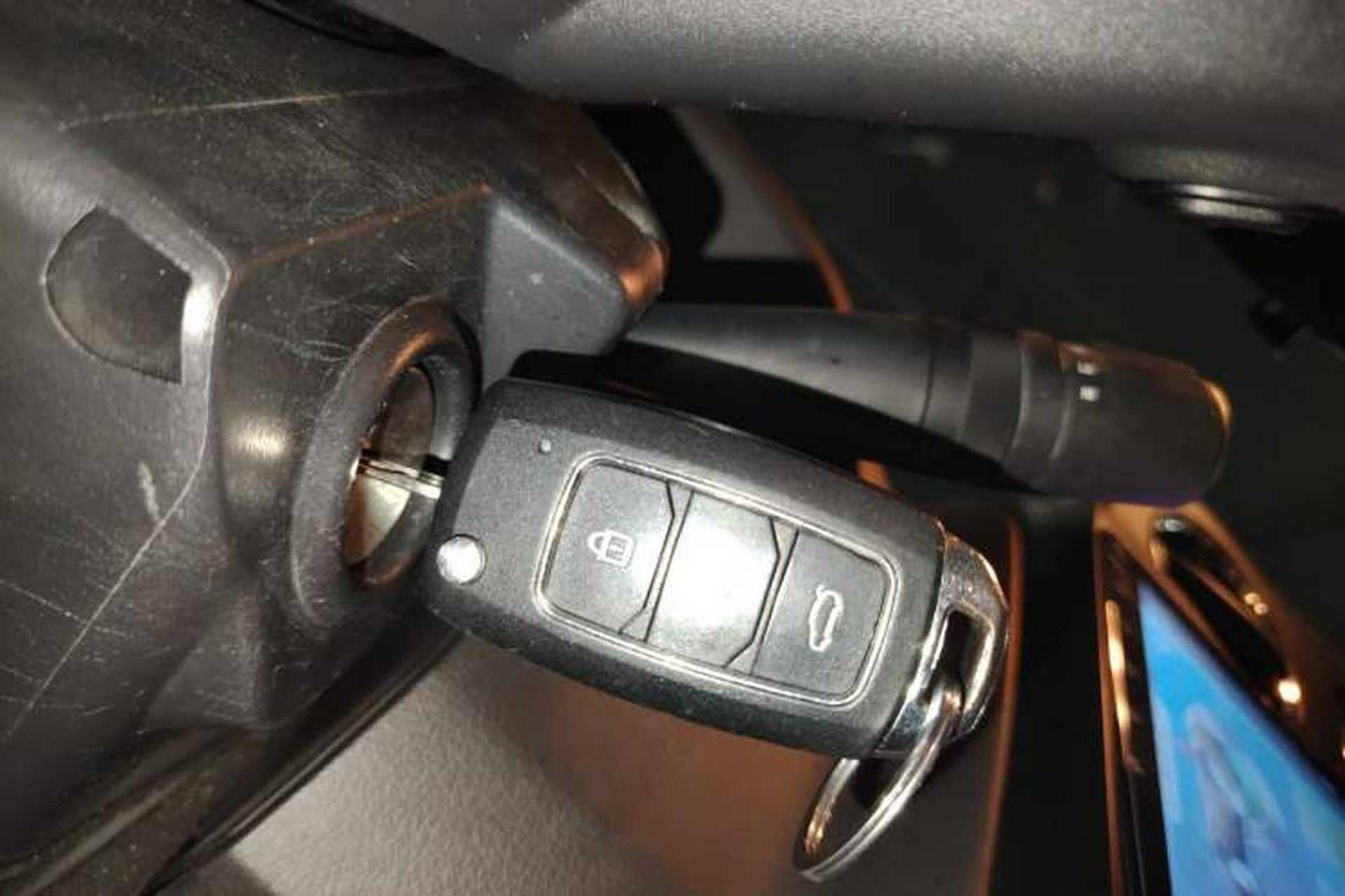Used Jeep Compass 2014 2.0L two-wheel drive luxury version Vehicle Key