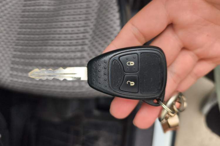 Used Jeep Compass 2014 2.0L two-wheel drive sport version Vehicle Key