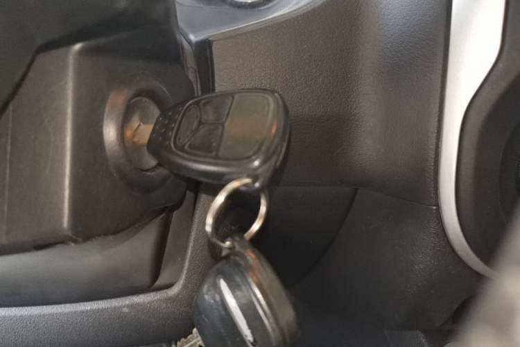 Used Jeep Compass 2014 2.4L four-wheel drive luxury navigation version Vehicle Key
