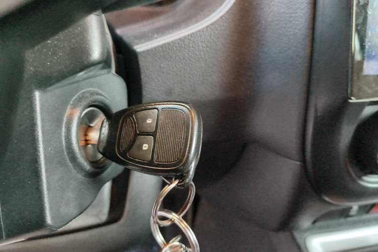 Used Jeep Compass 2014 Revised Version 2.4L Four-Wheel Drive Comfort Edition Vehicle Key