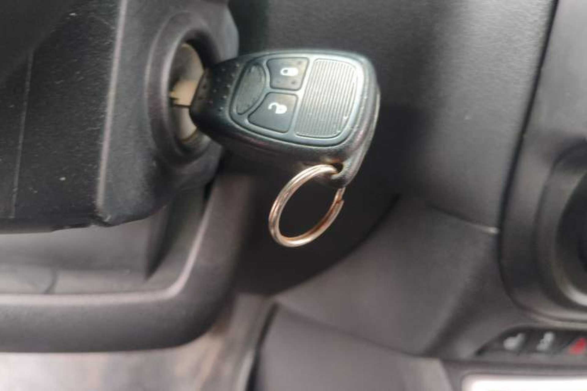 Used Jeep Compass 2014 2.4L four-wheel drive luxury version Vehicle Key