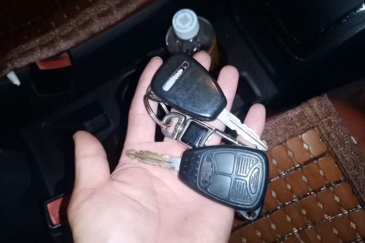 Used Jeep Compass 2014 2.0L two-wheel drive urban version Vehicle Key