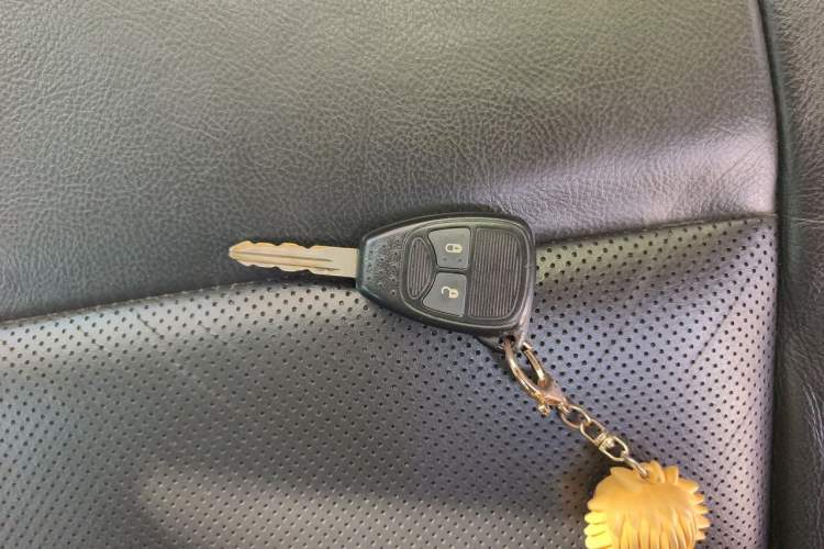 Used Jeep Compass 2014 2.0L two-wheel drive luxury version Vehicle Key