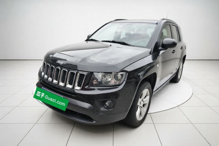 Used Jeep Compass 2015 2.0L two-wheel drive sport version Guazi used car, China used car export, Used car for sale, Used Jeep cars, Cheapest cars for sale