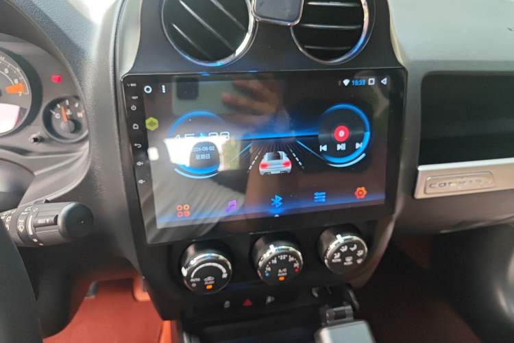 Used Jeep Compass 2015 2.0L two-wheel drive sport version Audio And AC Panel