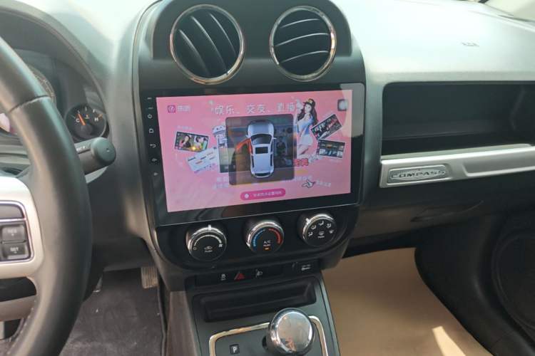 Used Jeep Compass 2015 2.0L two-wheel drive sport version Audio And AC Panel