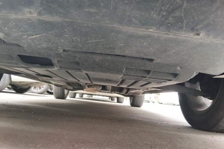 Used Jeep Compass 2015 2.0L two-wheel drive sport version Chassis Front