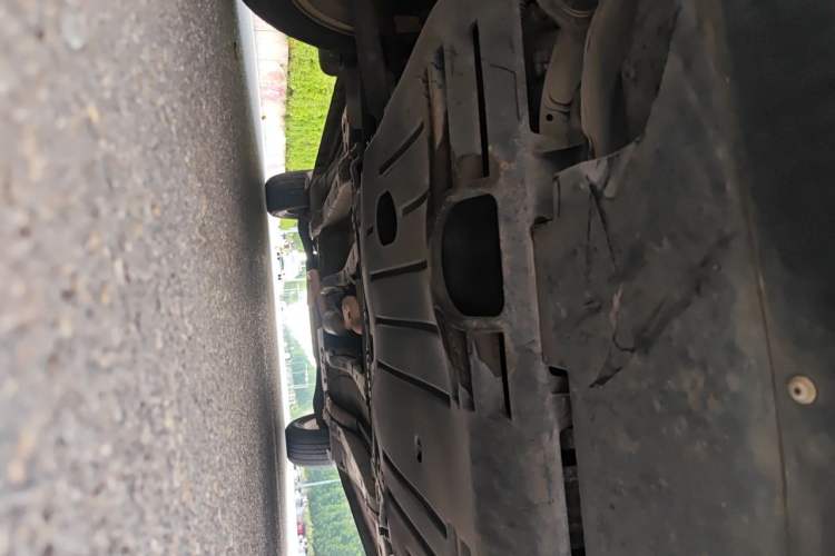Used Jeep Compass 2015 2.0L two-wheel drive sport version Chassis Front