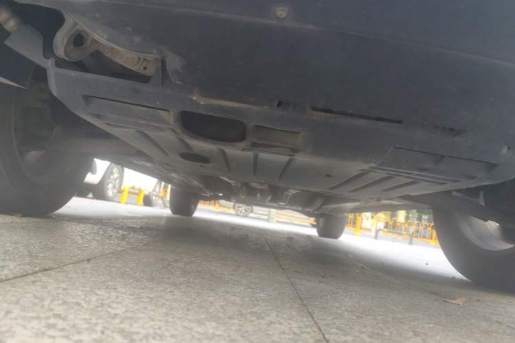 Used Jeep Compass 2015 2.0L two-wheel drive sport version Chassis Front