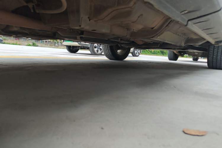 Used Jeep Compass 2015 2.0L two-wheel drive sport version Chassis Rear Right