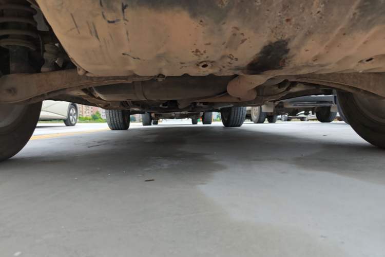 Used Jeep Compass 2015 2.0L two-wheel drive sport version Chassis Rear
