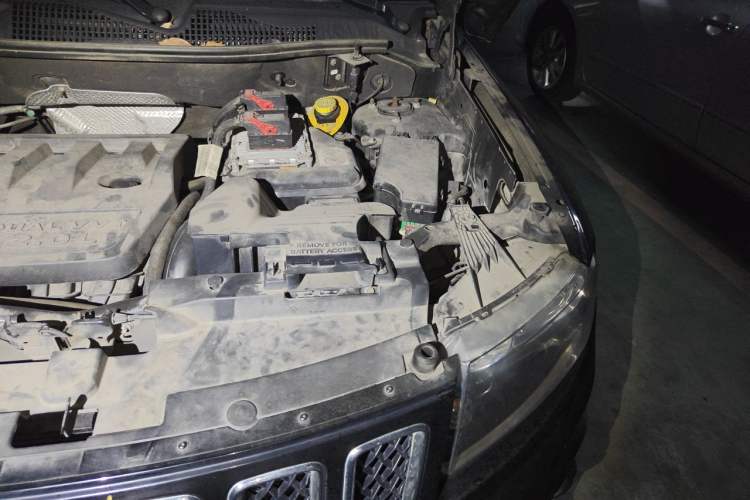 Used Jeep Compass 2015 2.0L two-wheel drive sport version Engine Bay Left
