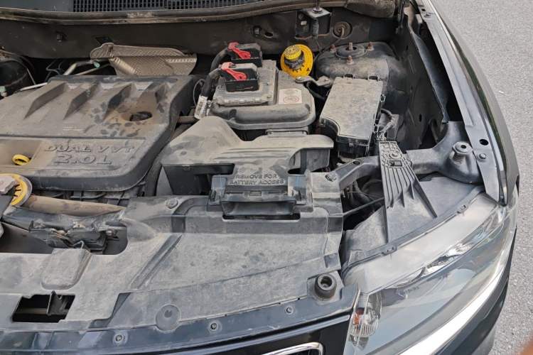 Used Jeep Compass 2015 2.0L two-wheel drive sport version Engine Bay Left