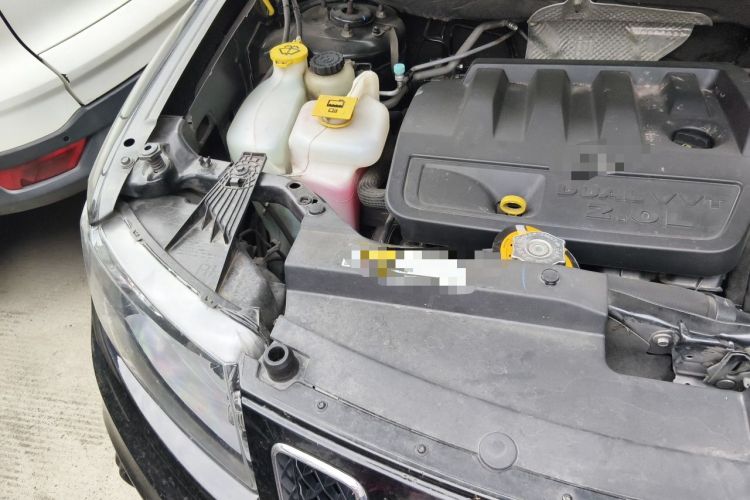 Used Jeep Compass 2015 2.0L two-wheel drive sport version Engine Bay Right