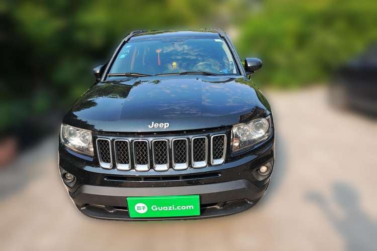 Used Jeep Compass 2015 2.0L two-wheel drive sport version Exterior 1