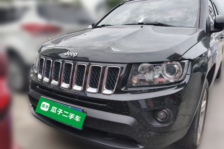 Used Jeep Compass 2015 2.0L two-wheel drive sport version Front