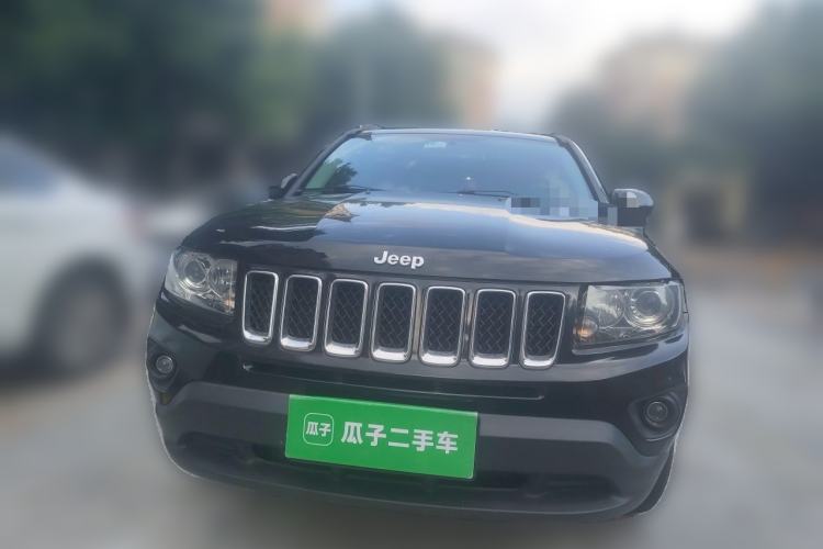 Used Jeep Compass 2015 2.0L two-wheel drive sport version Front