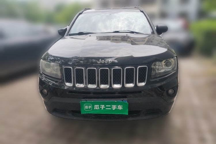 Used Jeep Compass 2015 2.0L two-wheel drive sport version Front