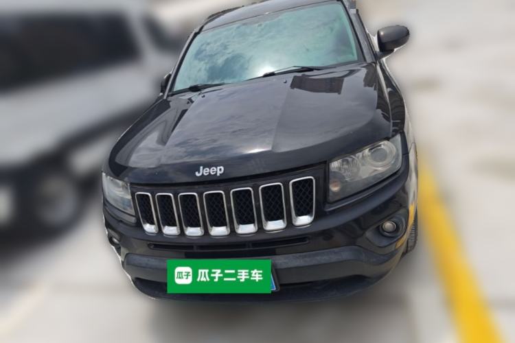 Used Jeep Compass 2015 2.0L two-wheel drive sport version Front