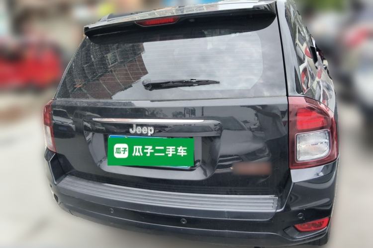 Used Jeep Compass 2015 2.0L two-wheel drive sport version Rear