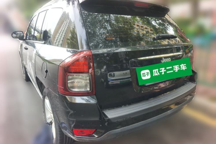 Used Jeep Compass 2015 2.0L two-wheel drive sport version Rear Left 45 Deg