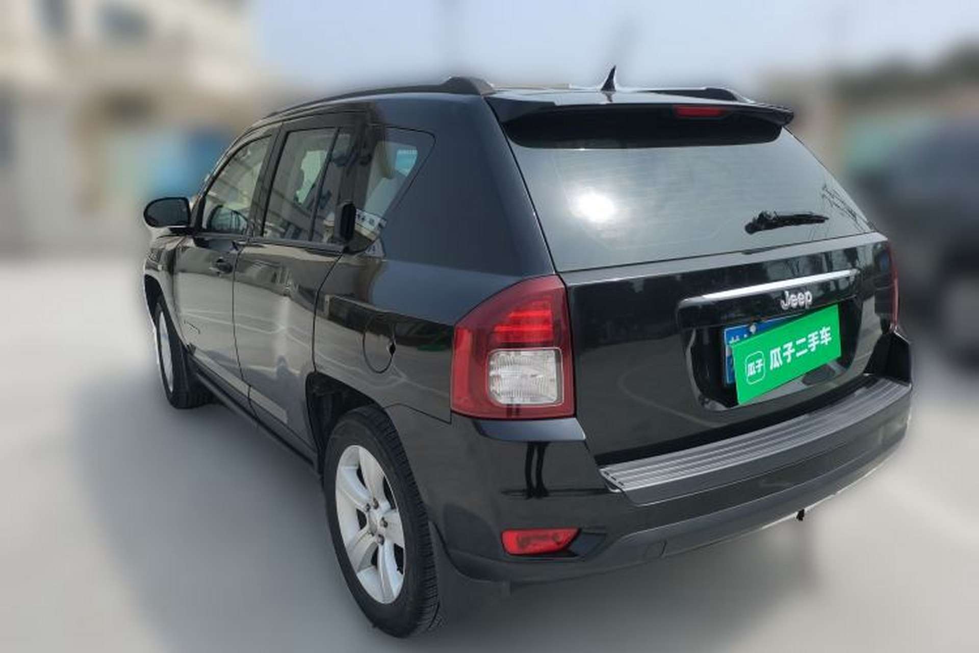 Used Jeep Compass 2015 2.0L two-wheel drive sport version Rear Left 45 Deg