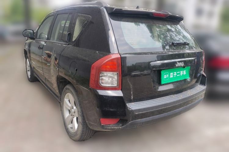 Used Jeep Compass 2015 2.0L two-wheel drive sport version Rear Left 45 Deg