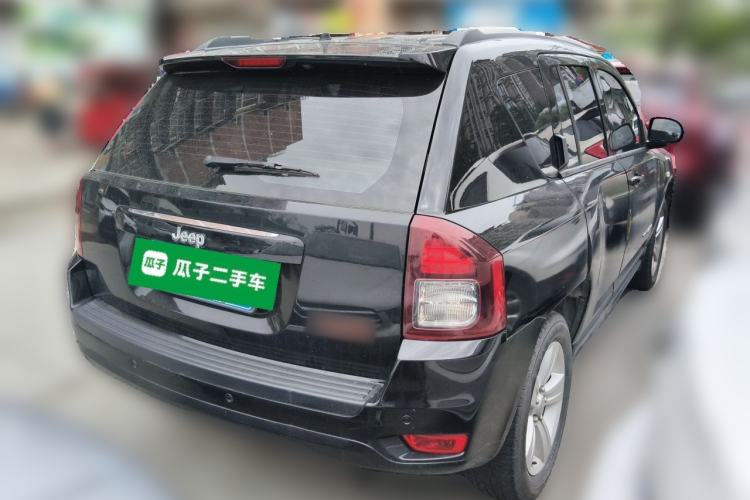 Used Jeep Compass 2015 2.0L two-wheel drive sport version Rear Right 45 Deg