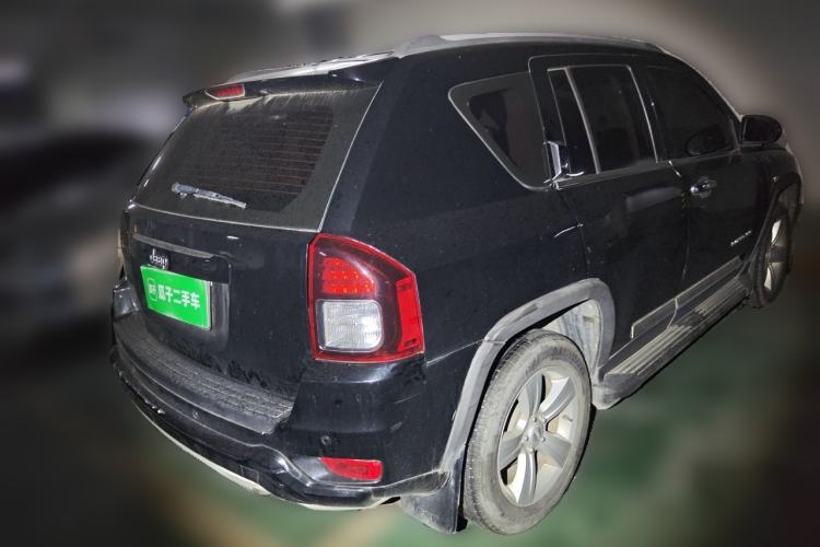 Used Jeep Compass 2015 2.0L two-wheel drive sport version Rear Right 45 Deg