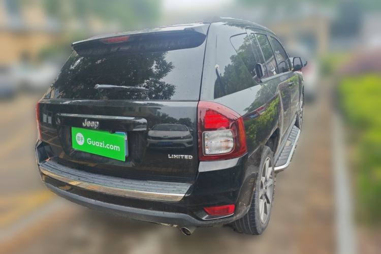 Used Jeep Compass 2015 2.0L Two-Wheel Drive Luxury Edition Rear Right 45 Deg