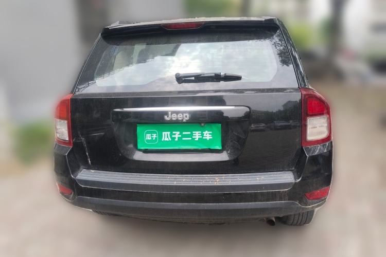 Used Jeep Compass 2015 2.0L two-wheel drive sport version Rear