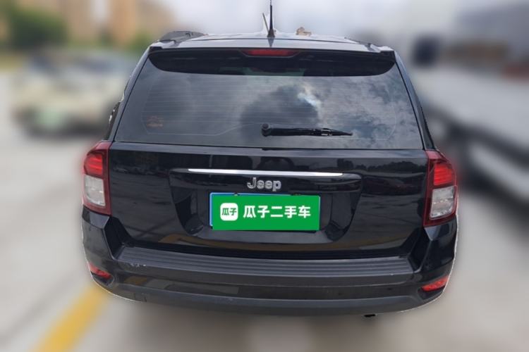 Used Jeep Compass 2015 2.0L two-wheel drive sport version Rear