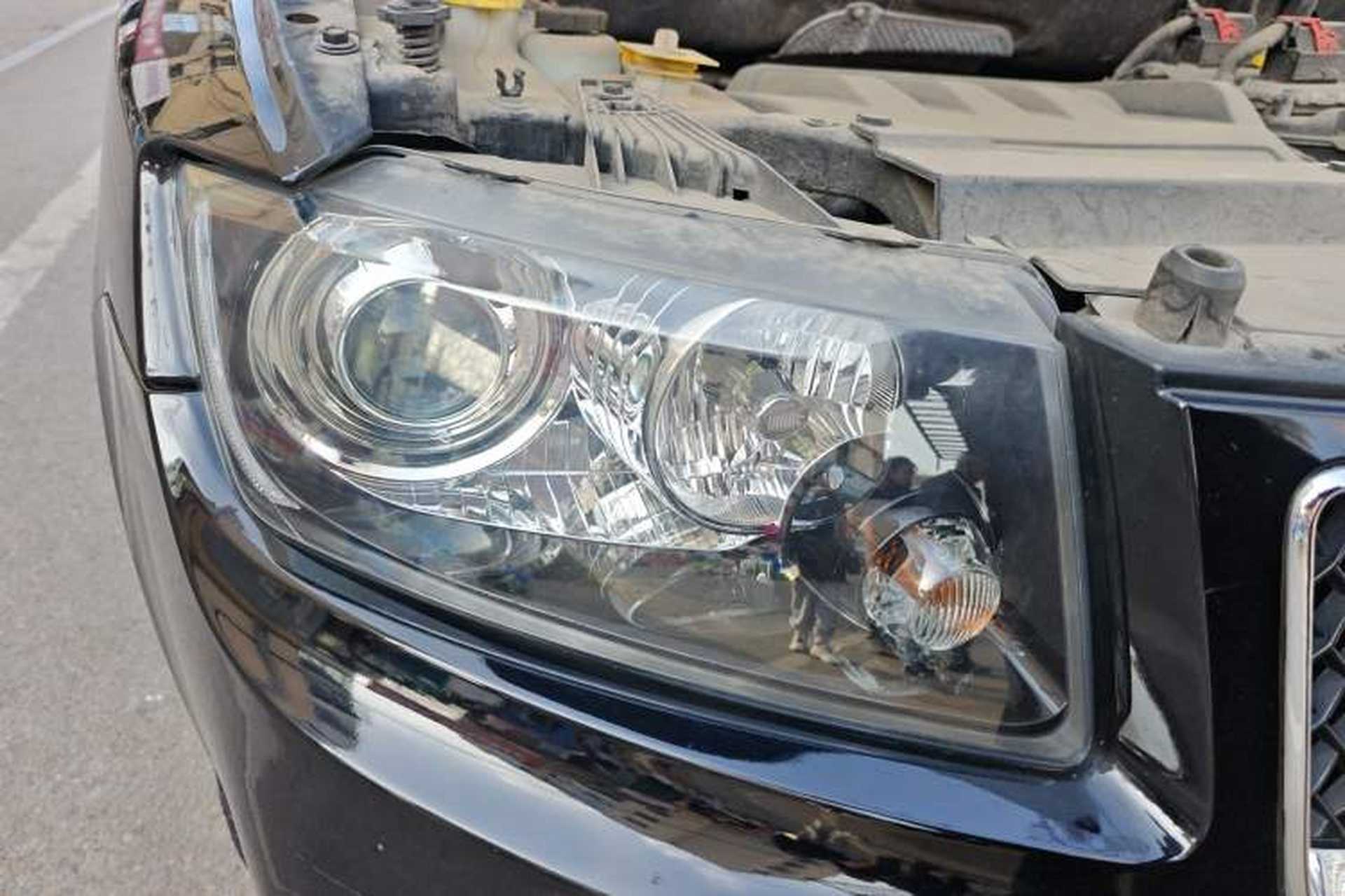 Used Jeep Compass 2015 2.0L two-wheel drive sport version Right Front Headlight